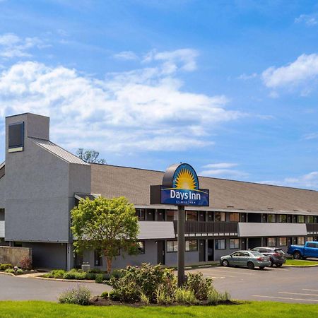 Days Inn By Wyndham Columbus Worthington Exterior foto